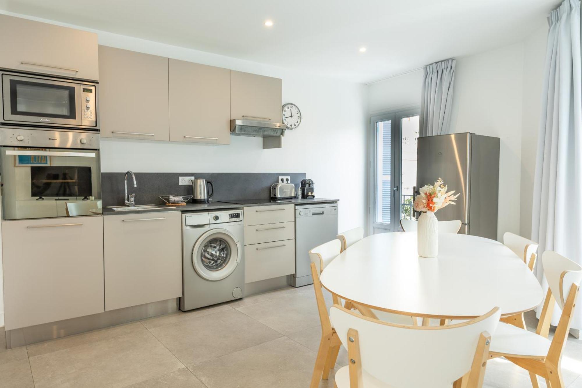 Republique Appartements Menton Buitenkant foto